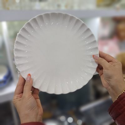 بشقاب سفید دالبوری